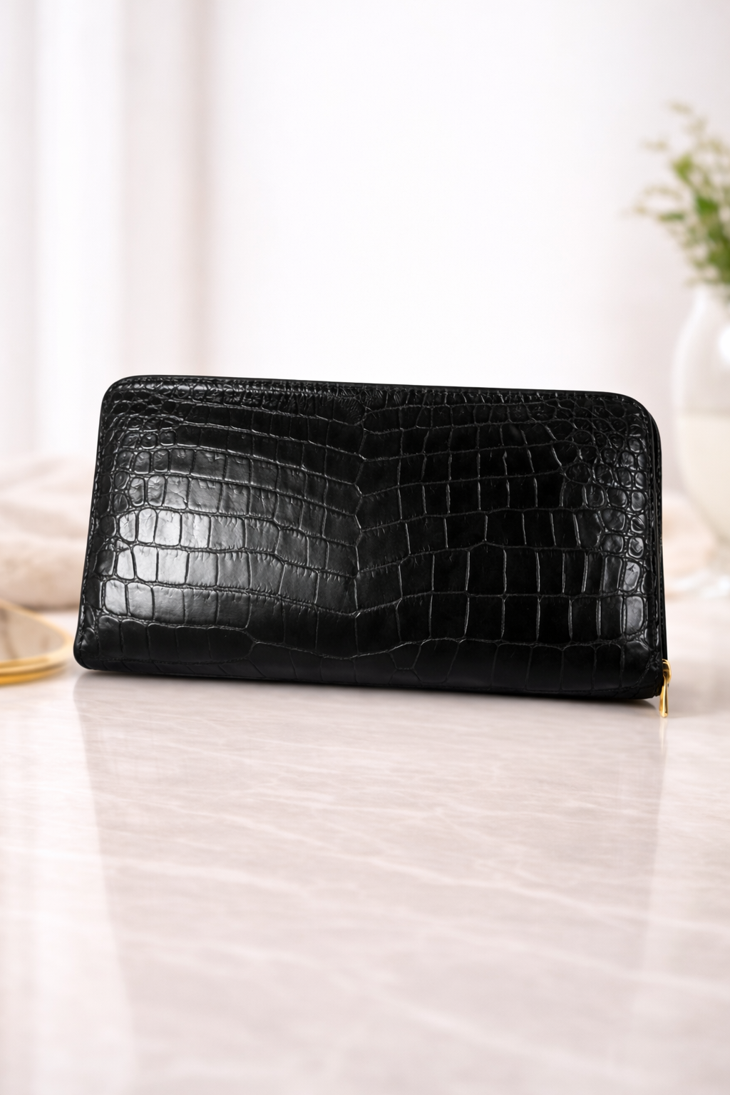 ファスナー付き長財布 — 正面